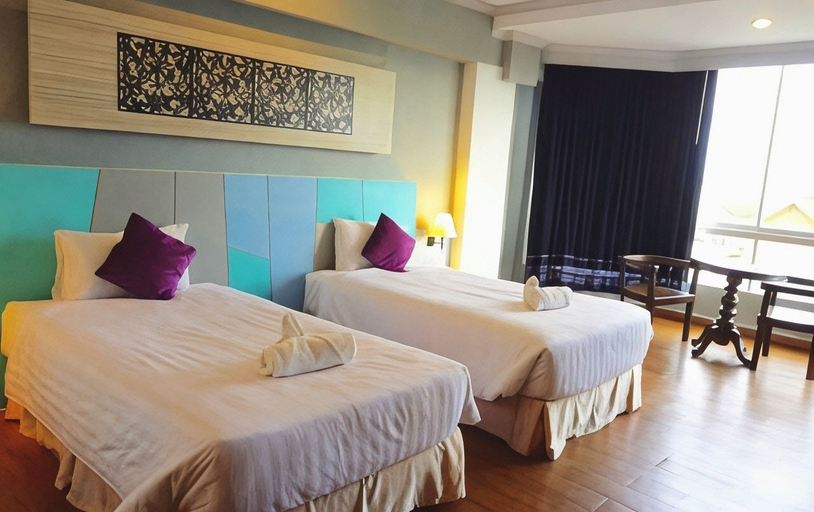 Bedroom 3, Thepnakorn Hotel, Muang Buri Ram