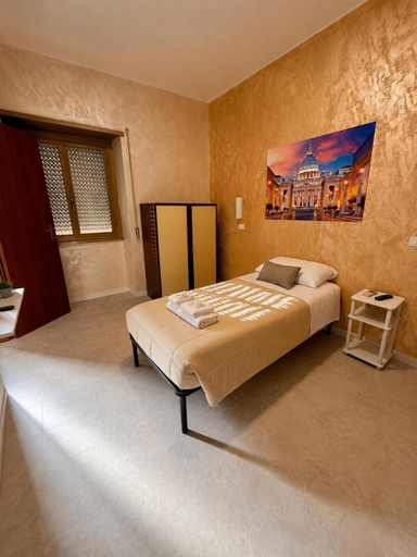 Bedroom 5, Cinecitta Rooms Haven, Rome