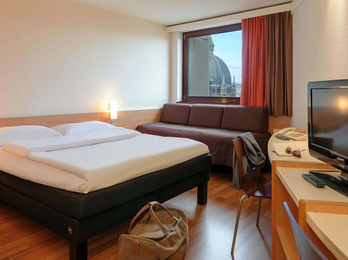 Others 2, ibis Wien Mariahilf, Wien