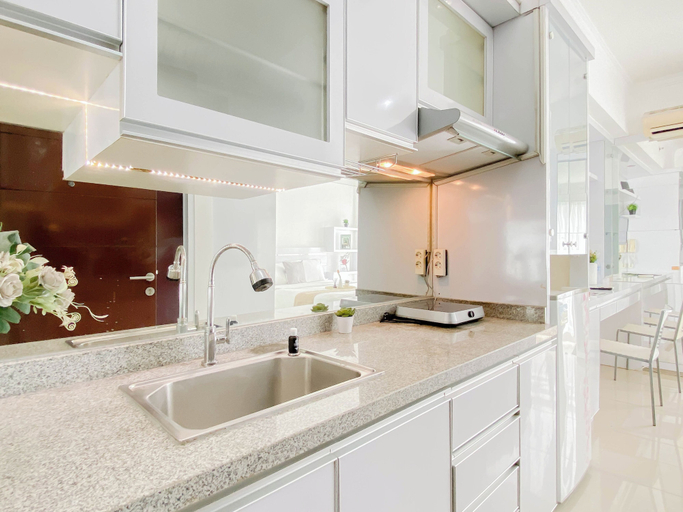 Private kitchen 2, Minimalist And Homey Studio Apartment Taman Melati Margonda, Depok