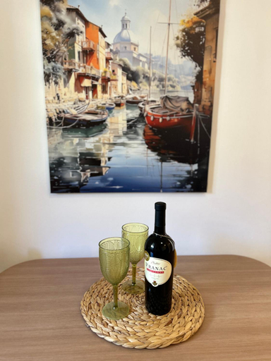 Food & Drinks 5, Apartments Mitende