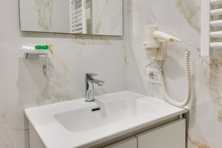 Bathroom 4, Il Rifugio del Re, Roma