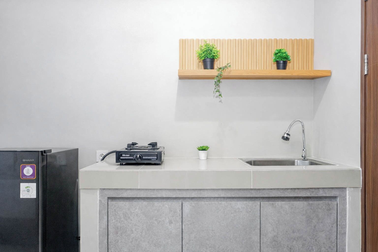 Private kitchen 5, Serene Studio At Royal Sentul Park Apartment, Bogor