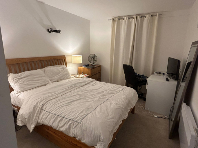 Room, Sleeps4-familyfriendly-kingbeds-2bath, London