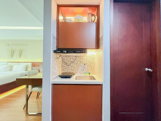 Interior 4, Classic Wooden Touch Studio Room At Apartment Mataram City, Sleman