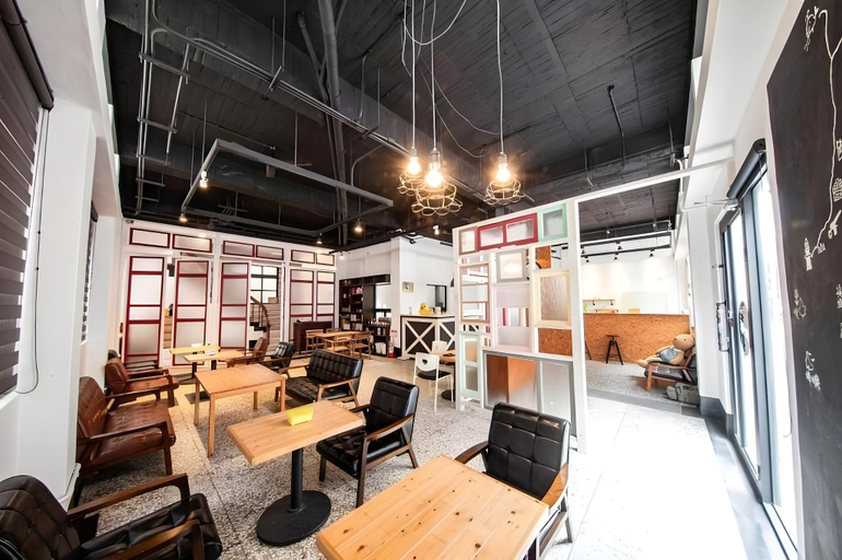 Food & Drinks, Here Bed and Breakfast, Penghu