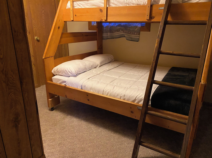 Room 4, Cottonwood Camp, Big Horn