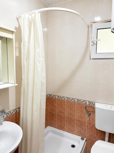 Bathroom 3, Casa Liburnia