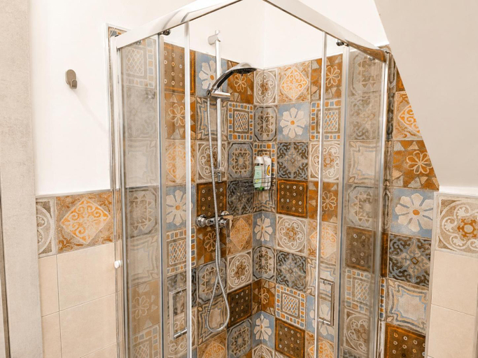 Bathroom 2, B&B Interno SG, L'Aquila