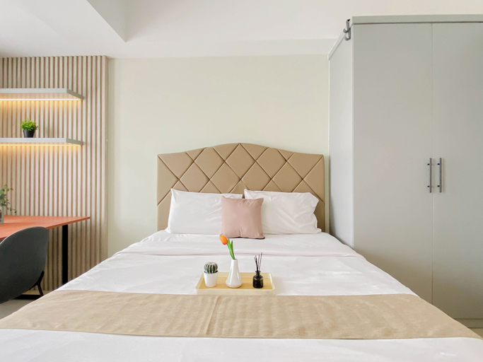 Interior 4, Relaxing Studio Apartment At Lrt City Jatibening, Bekasi