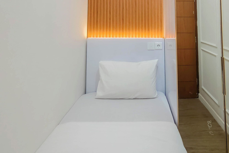 Interior 4, Functional And Cozy 2Br Apartment At Vida View Makassar, Makassar