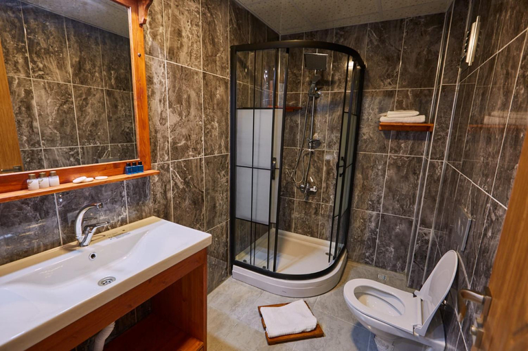 Bathroom 5, SABİNA HOTEL NEAR THE GRAND BAZAAR, Fatih