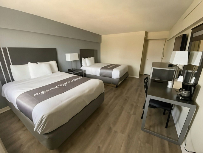 Bedroom 2, Red Carpet Inn & Suites Atlantic City, Atlantic