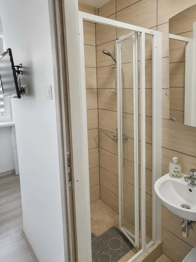Bathroom 2, Poilsis Palangoje pas Daiva, Palangos