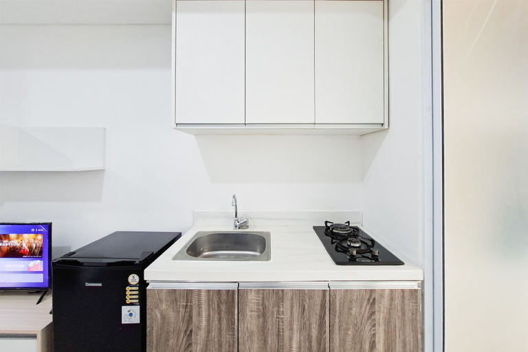 Private kitchen 4, Homey And Relaxing 1Br Apartment At Vittoria Residence, Jakarta Barat