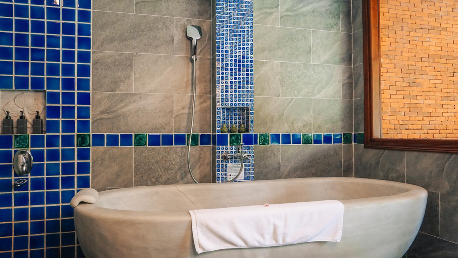 Bathroom 5, Pilgrimage Village Resort & Spa, Huế