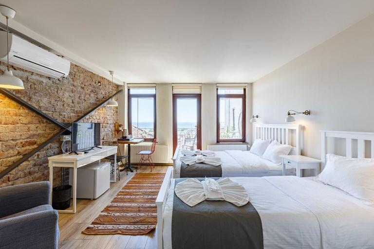 Bedroom 2, Miro Mansion, Fatih