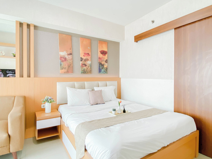 Room 3, Chic And Classic 1Br At Apartment Grand Kamala Lagoon, Bekasi