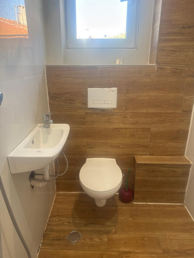 Bathroom 5, Arolen, Nesebar
