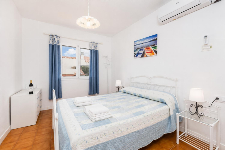 Bedroom 2, Villa Mares, Baleares