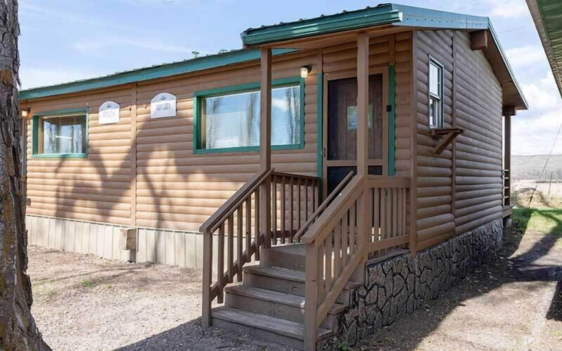 Terrace/patio 3, Cottonwood Camp, Big Horn