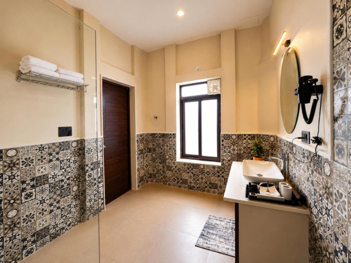 Bathroom 5, Barliyas Heritage Boutique Hotel Near Lake Pichola, Udaipur