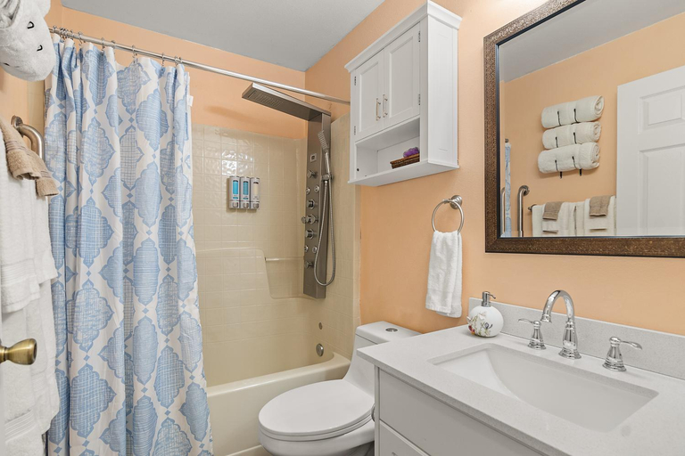 Bathroom 3, 25percent Off Pet Friendly Beach 8mi Sebastian 6mi HotTub, Indian River