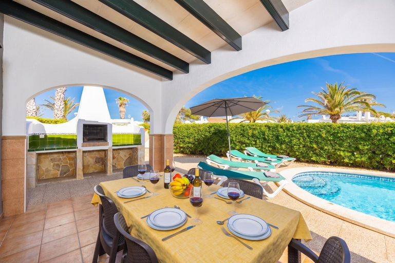 Sport & Beauty 4, Villa Juana Large Private Pool, A/C, WiFi, Baleares