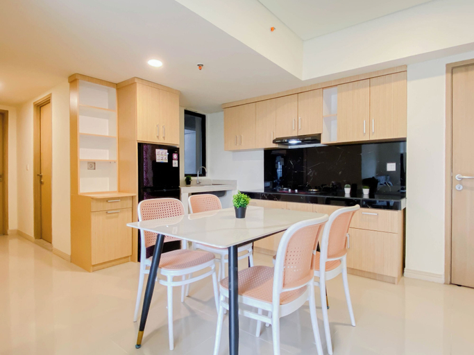 Dining room 4, 5 Pax Convenient And Homey 3Br At Meikarta Apartment, Cikarang