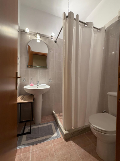 Bathroom, Το Ειδωλον Sea Maisonettes & Studio, Peloponnese
