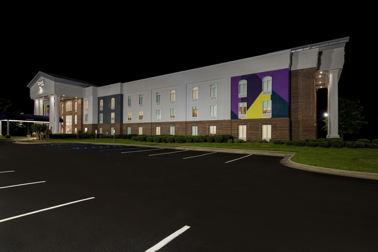 Exterior & Views 2, Spark by Hilton Tuscumbia Muscle Shoals, Colbert