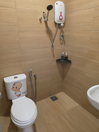 Bathroom 4, The Backpackers Hut @ Jonker Melaka, Malacca City