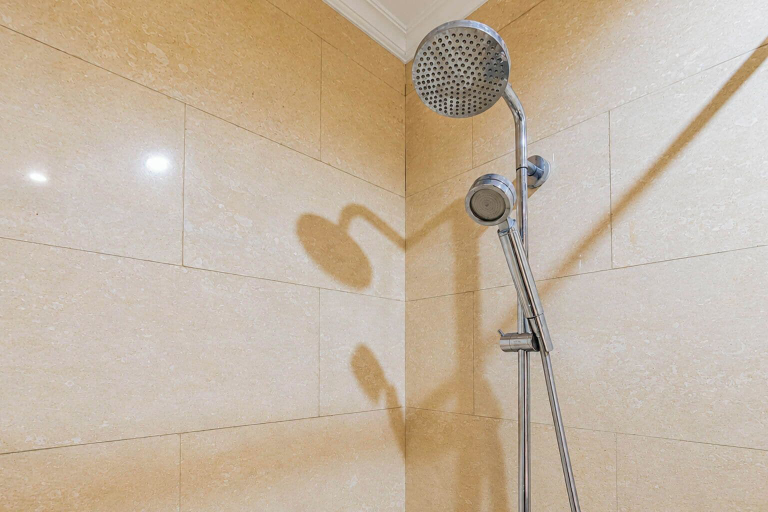Bathroom 3, Strategic Location Studio For 2 Pax At Menteng Park Apartment, Jakarta Pusat