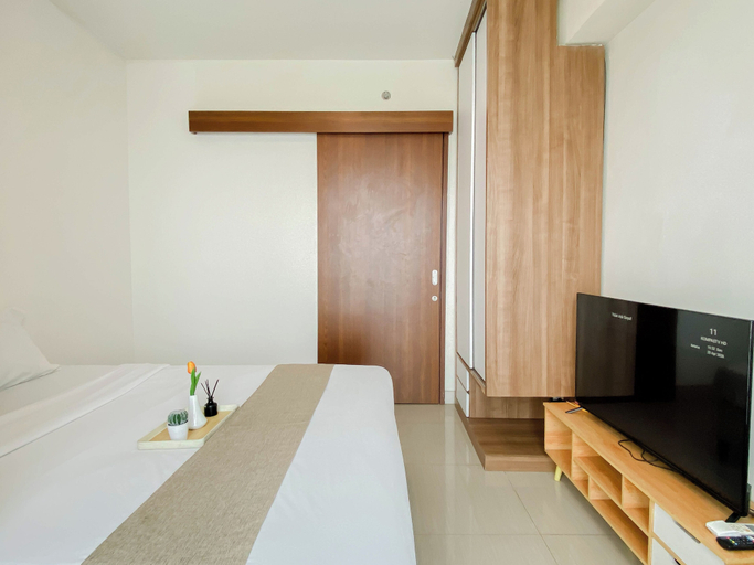 Room 2, Practical Studio For 2 Pax At Grand Kamala Lagoon Apartment, Bekasi