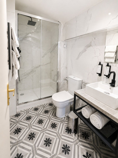Bathroom 4, Maison Paradis Marseille, Bouches-du-Rhône