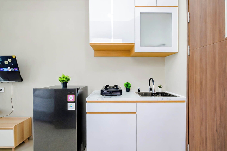 Private kitchen 3, Restful Studio With City View At Royal Sentul Park Apartment, Bogor