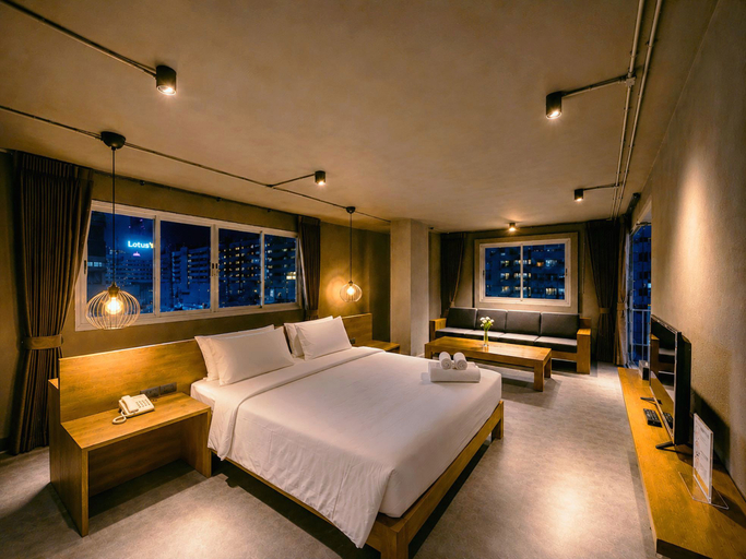 Bedroom 2, Centric Place Hotel, Huai Kwang