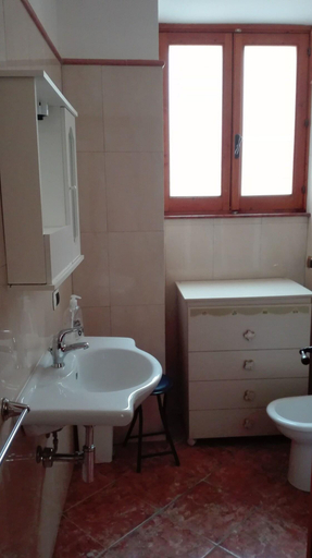 Bathroom, B&B Candido Vacanze, Ragusa