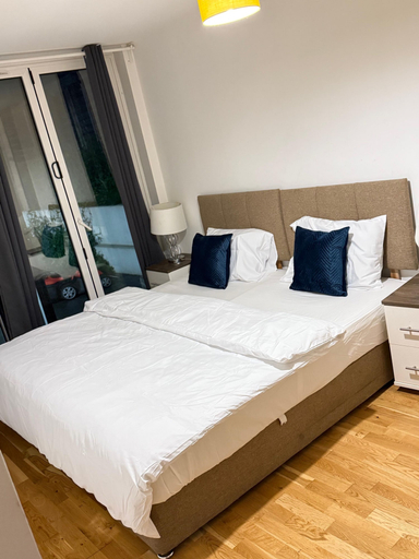 Room 4, London Luxury Self-catering Apt With Sleep 6, London