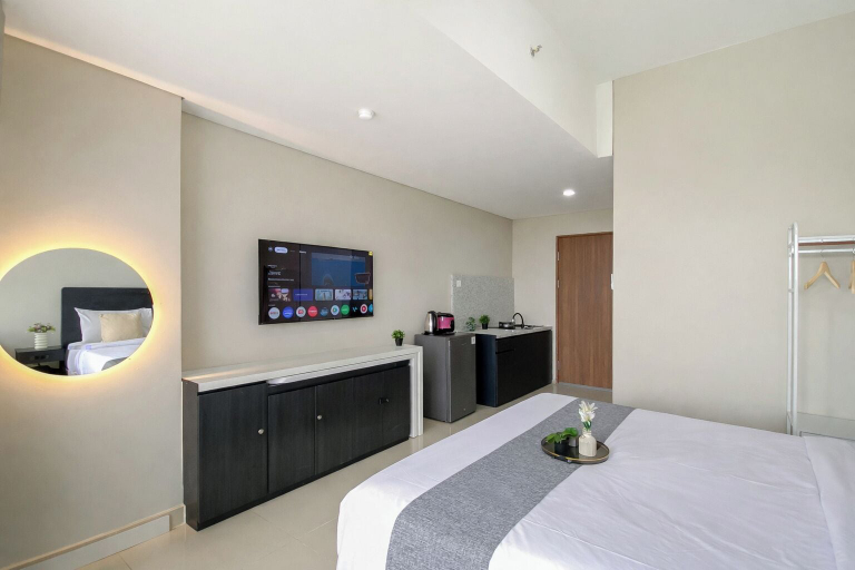 Room 5, Neat Studio For 2 Pax At Royal Sentul Park Apartment, Bogor