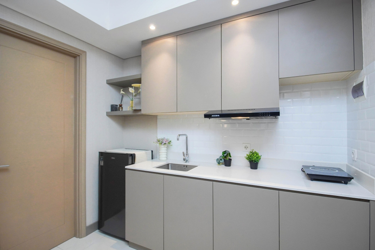 Private kitchen 4, 1Br Homey Areum Residence At Gold Coast, Jakarta Utara