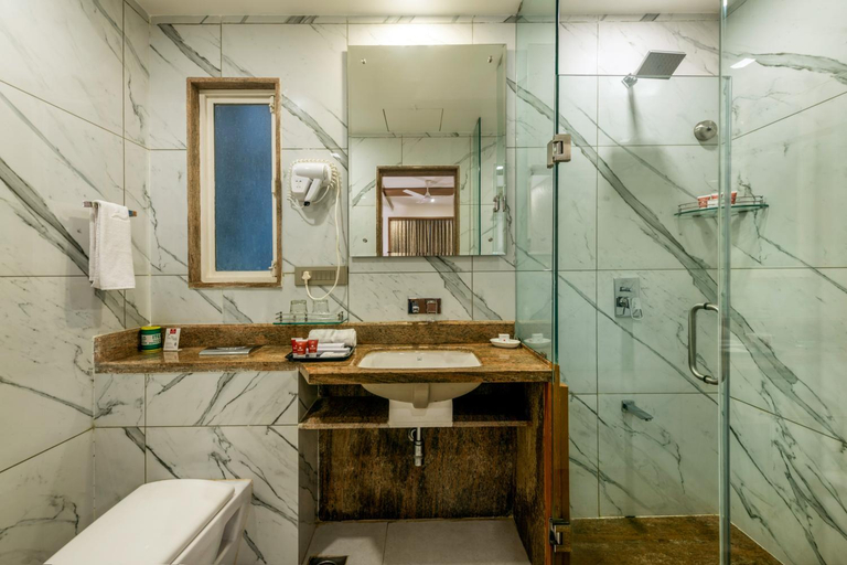 Bathroom 4, Dwarkadhish Lords Eco Inn, Devbhumi Dwarka