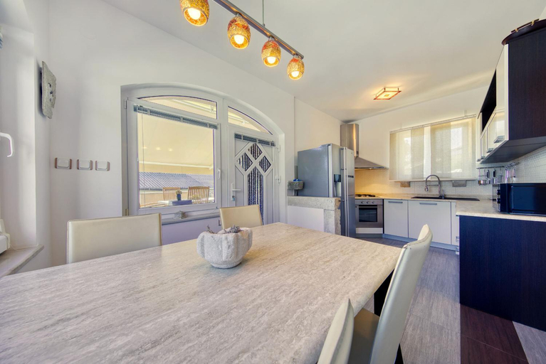 Others 5, Villa Paulina, Starigrad