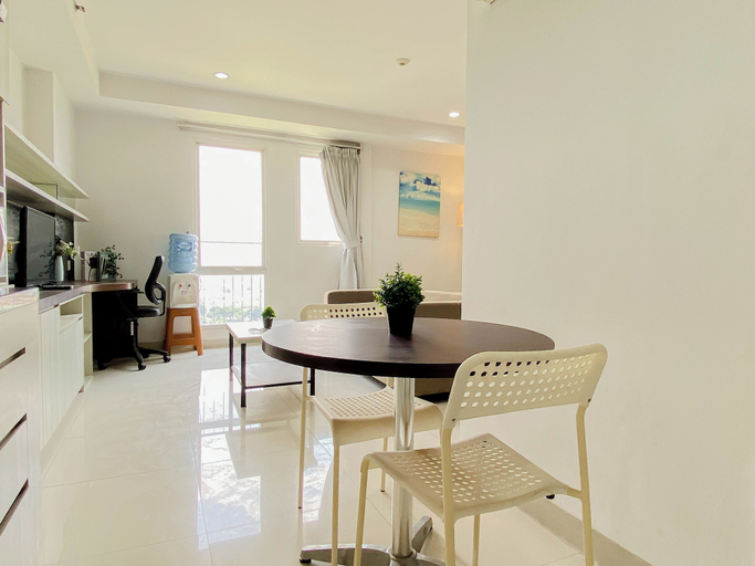 Dining room 2, Cozy And Roomy Studio Space At Apartment Azalea Suites, Cikarang