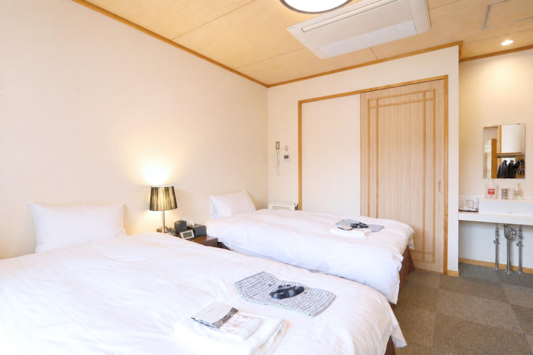Bedroom 2, はなぞの温泉 花圃の里, Katsuragi