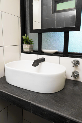 Bathroom 5, Aman Dan Laut, Besut