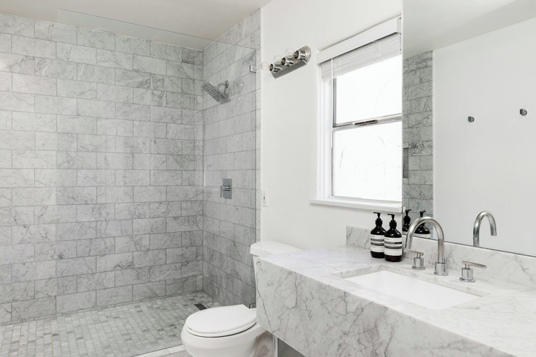Bathroom 5, Avalon Hotel & Bungalows Palm Springs, a Member of Design Hotels, Riverside