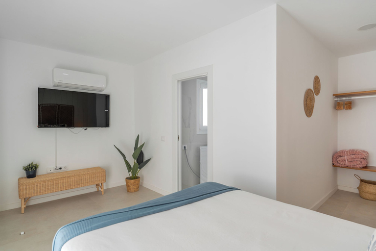 Room 2, 2-bedroom Apartment in Guargacho, Sur Tenerife, Santa Cruz de Tenerife