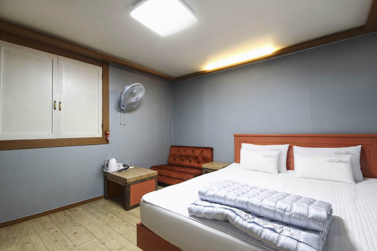 Bedroom 4, Busan Yeongdo Taejong Parktel, Yeongdo