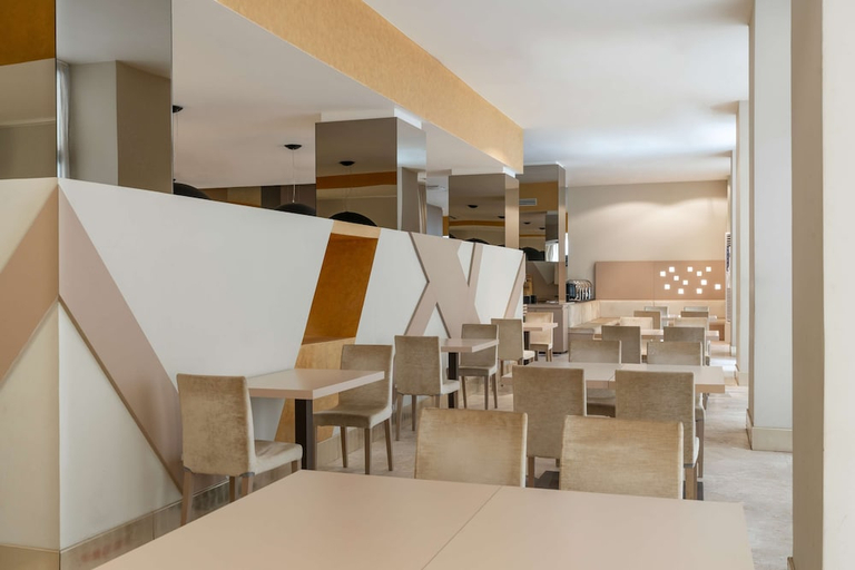 Food & Drinks 5, RADISSON BLU HOTEL N DJAMENA, N'Djamena